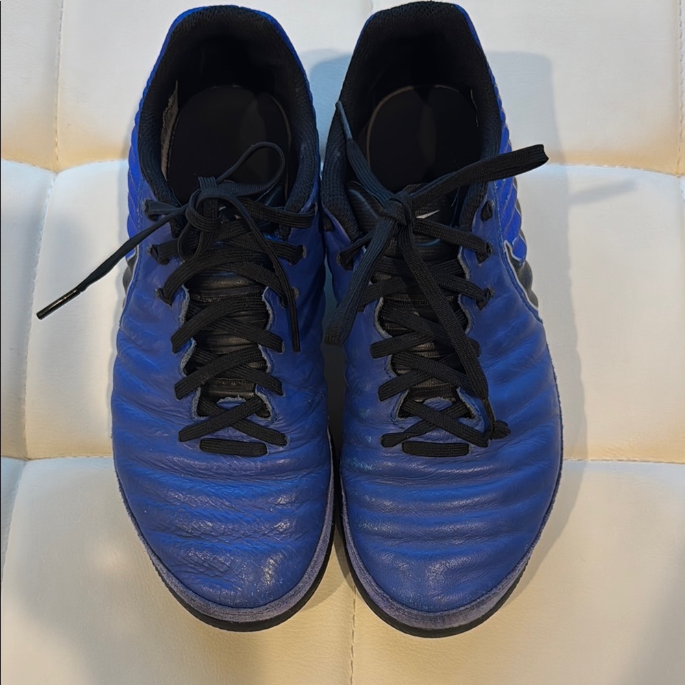 Nike Tempo indoor cleats